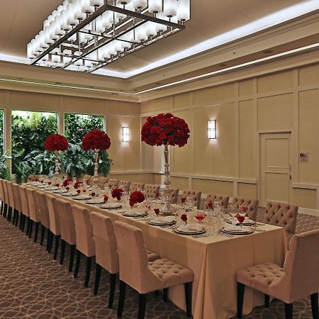 Bristol Panama, A Registry Collection Hotel Экстерьер фото A long table set for a banquet