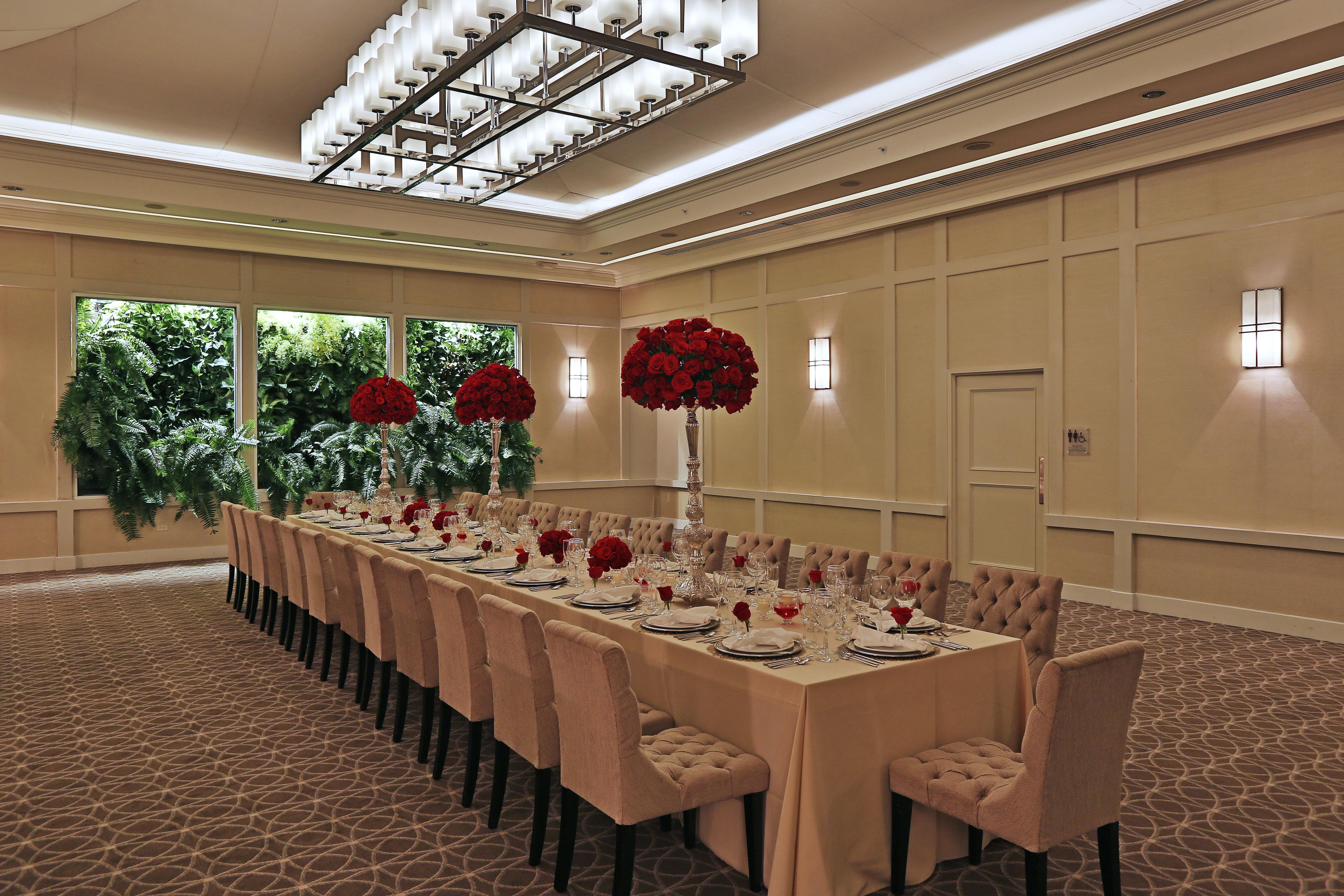Bristol Panama, A Registry Collection Hotel Экстерьер фото A long table set for a banquet