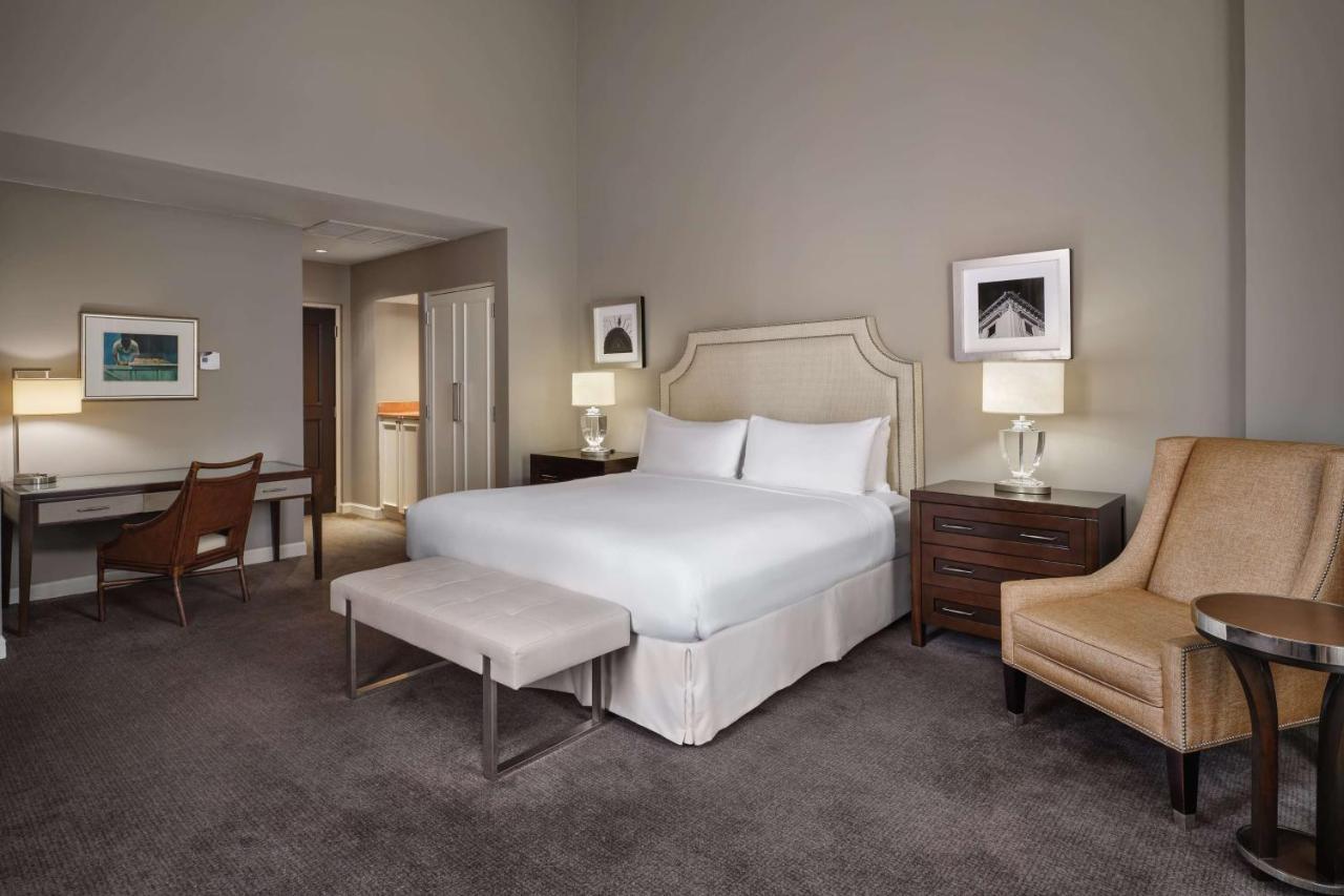 Bristol Panama, A Registry Collection Hotel Экстерьер фото A guest room at the Four Seasons Hotel